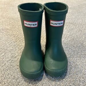 Green Hunter rain boots for toddler size US6